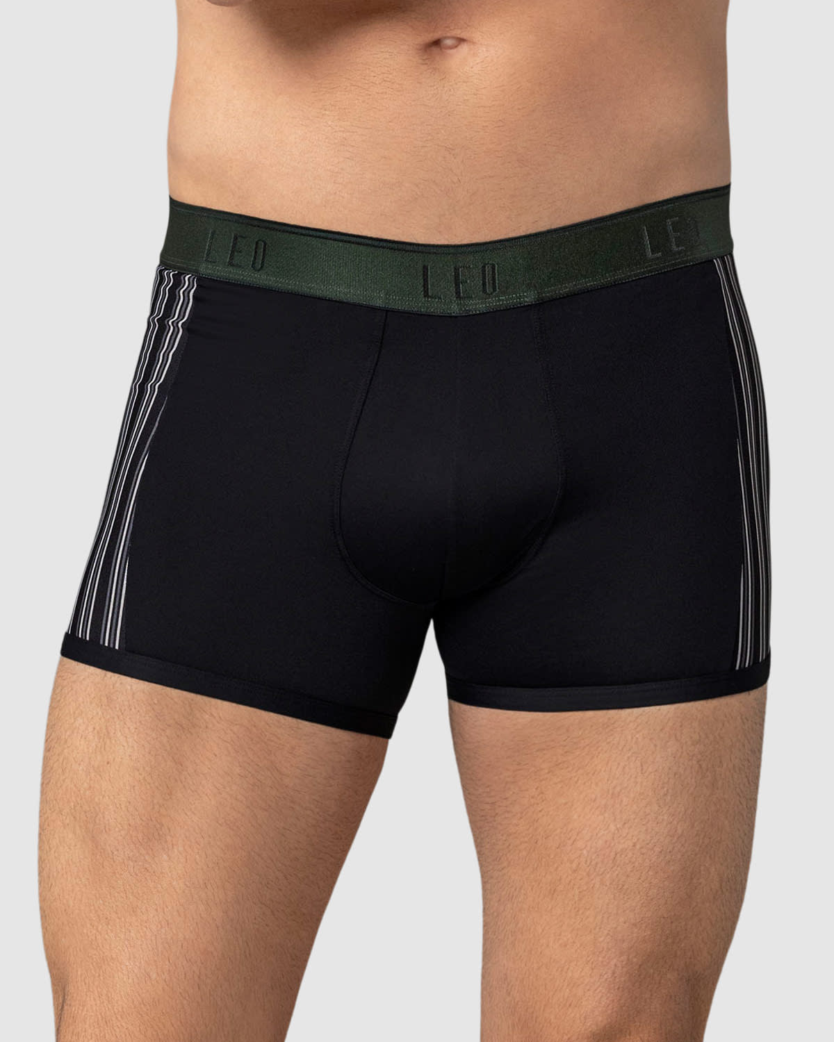 perfect-fit-technology-boxer-brief#color_496-black-with-green-elastic
