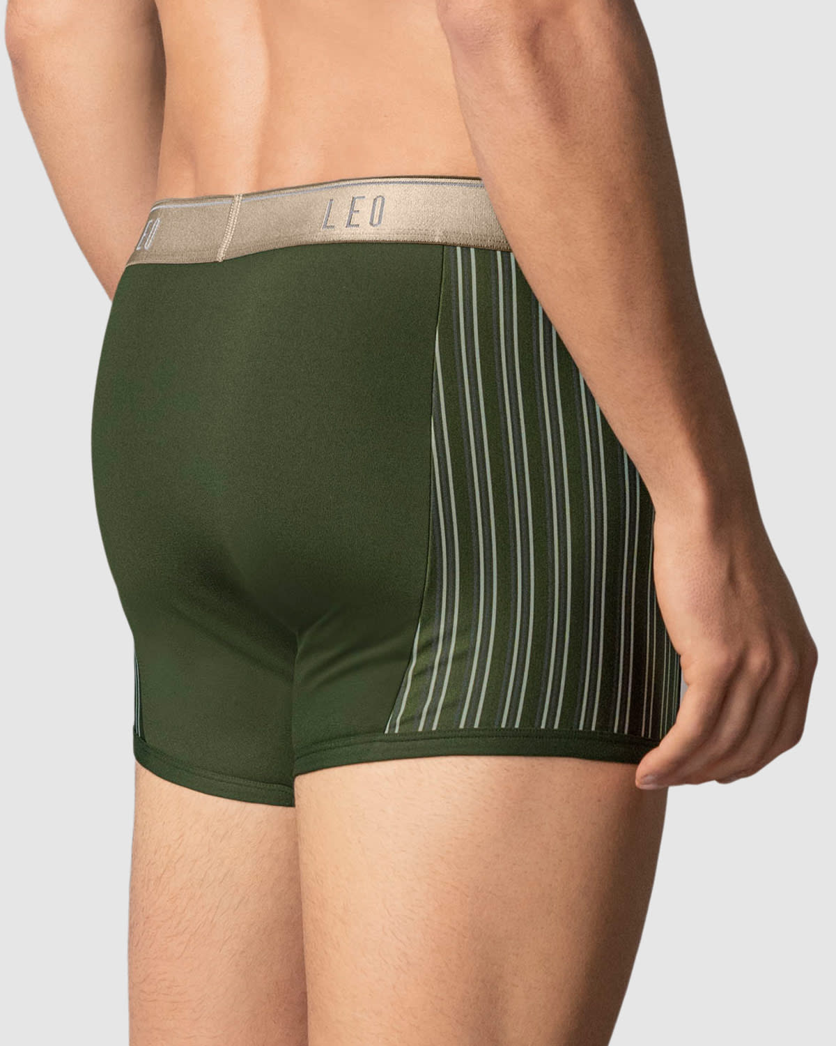 perfect-fit-technology-boxer-brief#color_620-green-with-gold-elastic