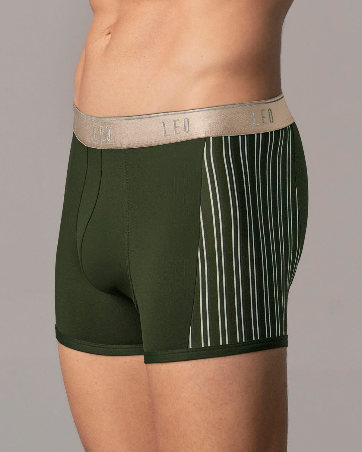 perfect-fit-technology-boxer-brief#color_620-green-with-gold-elastic