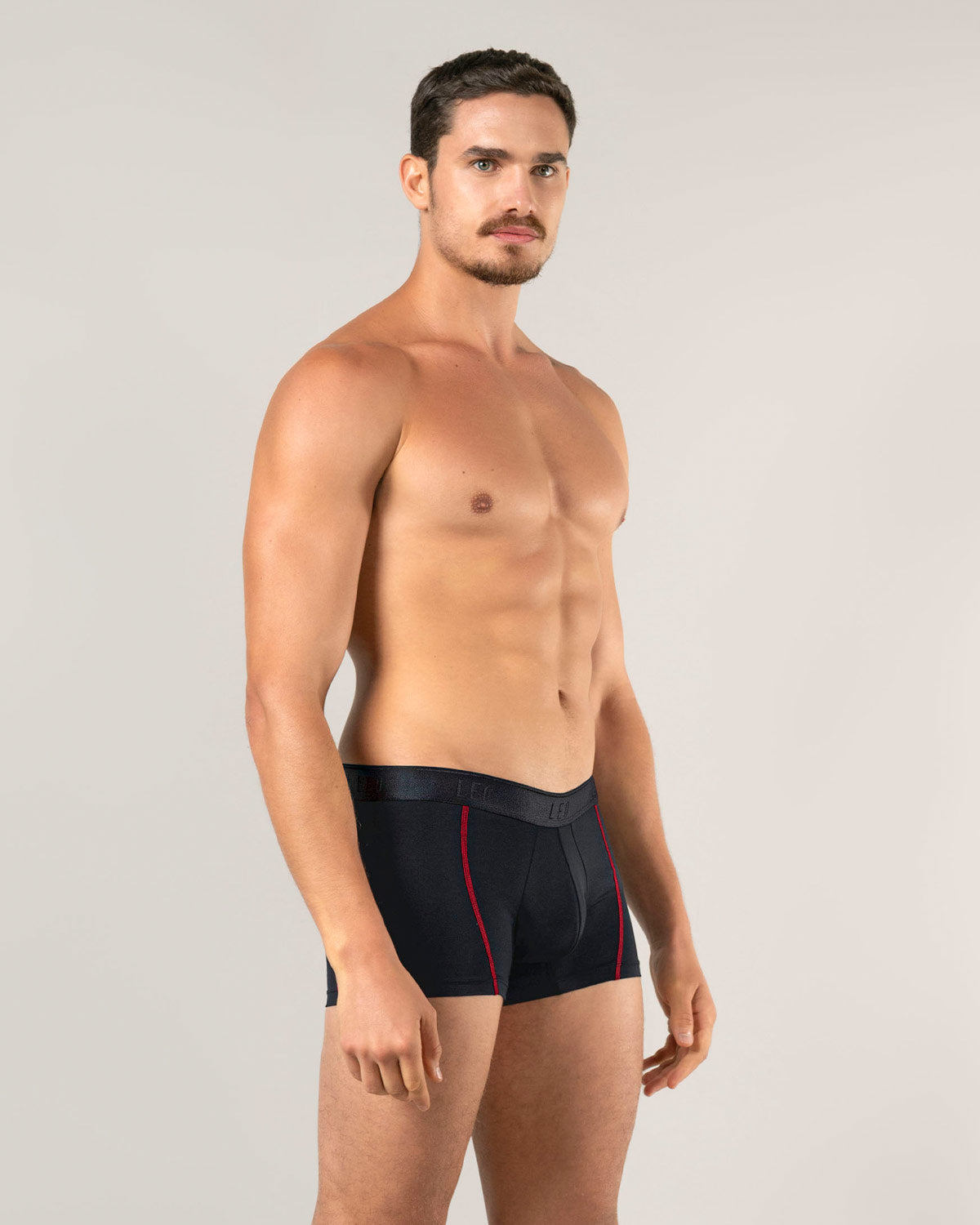 Supportive Super-Cool Trunk with Ergonomic Pouch#color_074-black-with-red-stripe